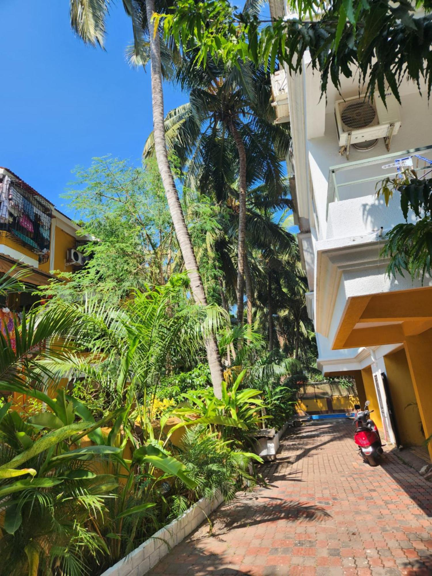 Luxury 2Bhk Apartment Near Calangute Baga Beach With Pool Exterior photo